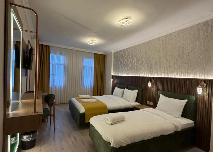 ペラダイス ホテル 3*